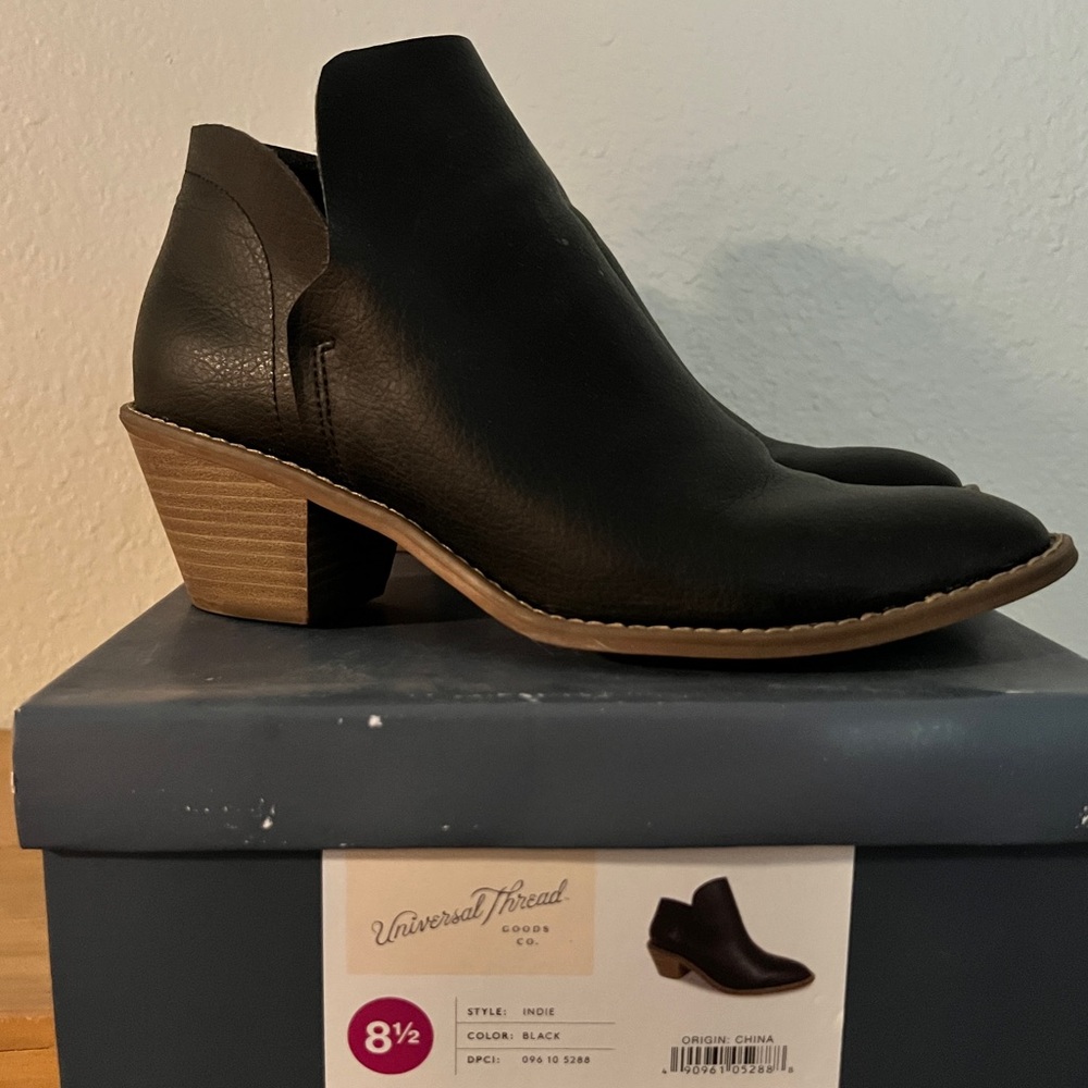 Shortie Black Booties